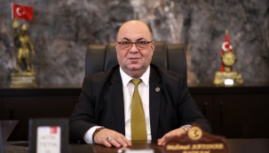 DULKADİROĞLU BELEDİYE BAŞKAN MEHMET AKPINAR HALKIMIZIN BAYRAMANINI KUTLADI.