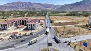 Büyükşehir'den Göksun'daki 2 Önemli Ulaşım Sorununa Neşter