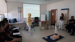 Büyükşehir'in Ateşe Koşan Kahramanlarına İlk Yardım Eğitimi
