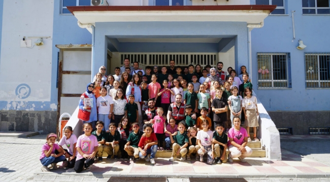 Gençlik Meclisi'nden Minik Yüreklere Büyük Dokunuş