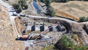 Göksun'daki Modern Köprü Hızla Yükseliyor