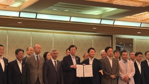 Kahramanmaraş Valimiz Mükerrem Ünlüer Japonya'da "Yaratıcı Yeniden Yapılanma Zirvesi"ne Katıldı