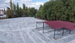 Büyükşehir, Elbistan Geçit Mahallesi'nde Sosyal Alanın Standardını İyileştirdi