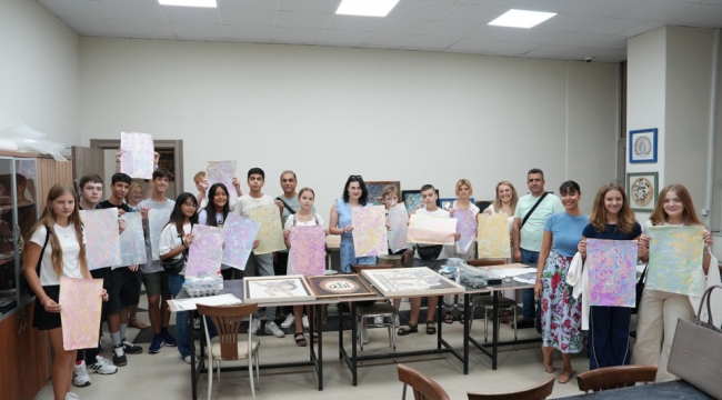 Erasmus Öğrencileri KAMEK'te Geleneksel Sanatlarla Tanıştı