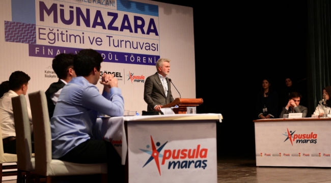 Gençlerin Sözü Geleceğe Işık Tuttu; Münazara Turnuvası Finali Nefes Kesti