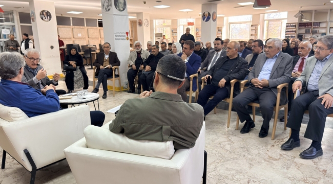 Edebiyatın Başkentinde Edebiyatın Ustası Konuşuldu