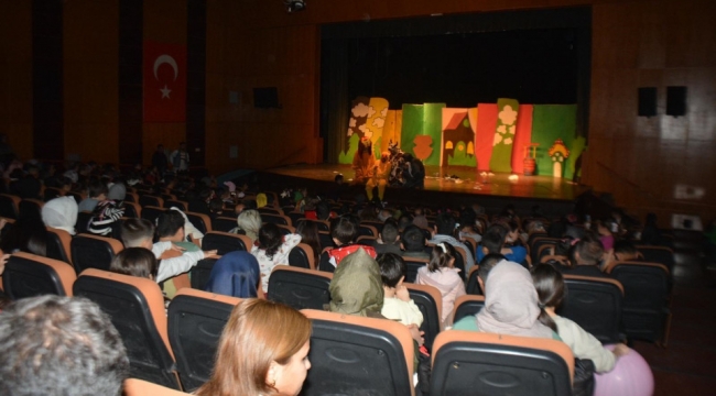 "Geri Dönüşüm Ormanı" ile Çocuklar Hem Eğlendi Hem de Öğrendi