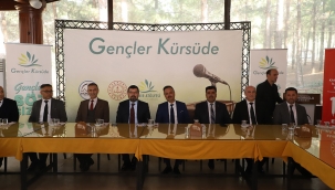 KAHRAMANMARAŞ'TA "GENÇLER KÜRSÜDE" PROJESİ TANITILDI: YENİ DÖNEM İÇİN PROTOKOL İMZALANDI