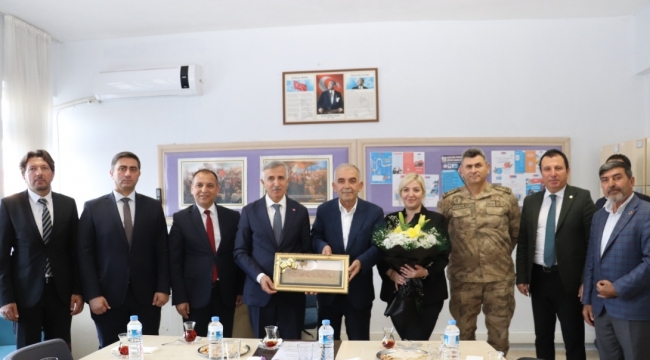 VALİ ÜNLÜER'DEN KAVLAKLI MESLEKİ EĞİTİM MERKEZİ'NE ZİYARET