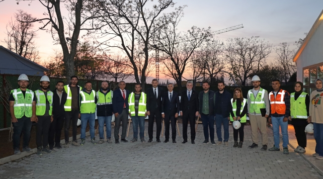 Valimiz Mükerrem Ünlüer yeni stadyumu incelemelerde bulundu