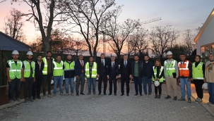 Valimiz Mükerrem Ünlüer yeni stadyumu incelemelerde bulundu