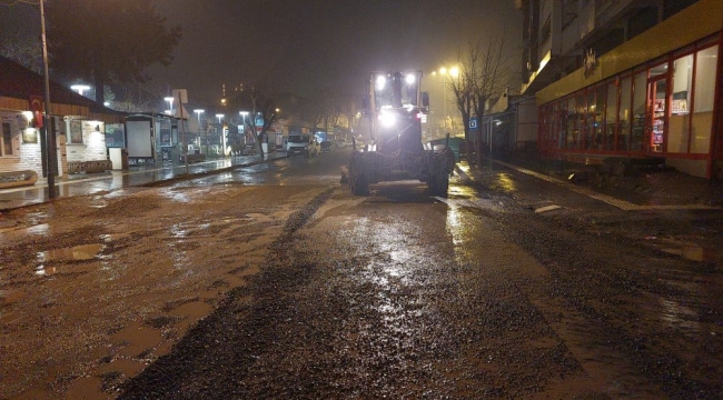 ASFALT ÖNCESİ YOL TAMİRATLARI SÜRÜYOR