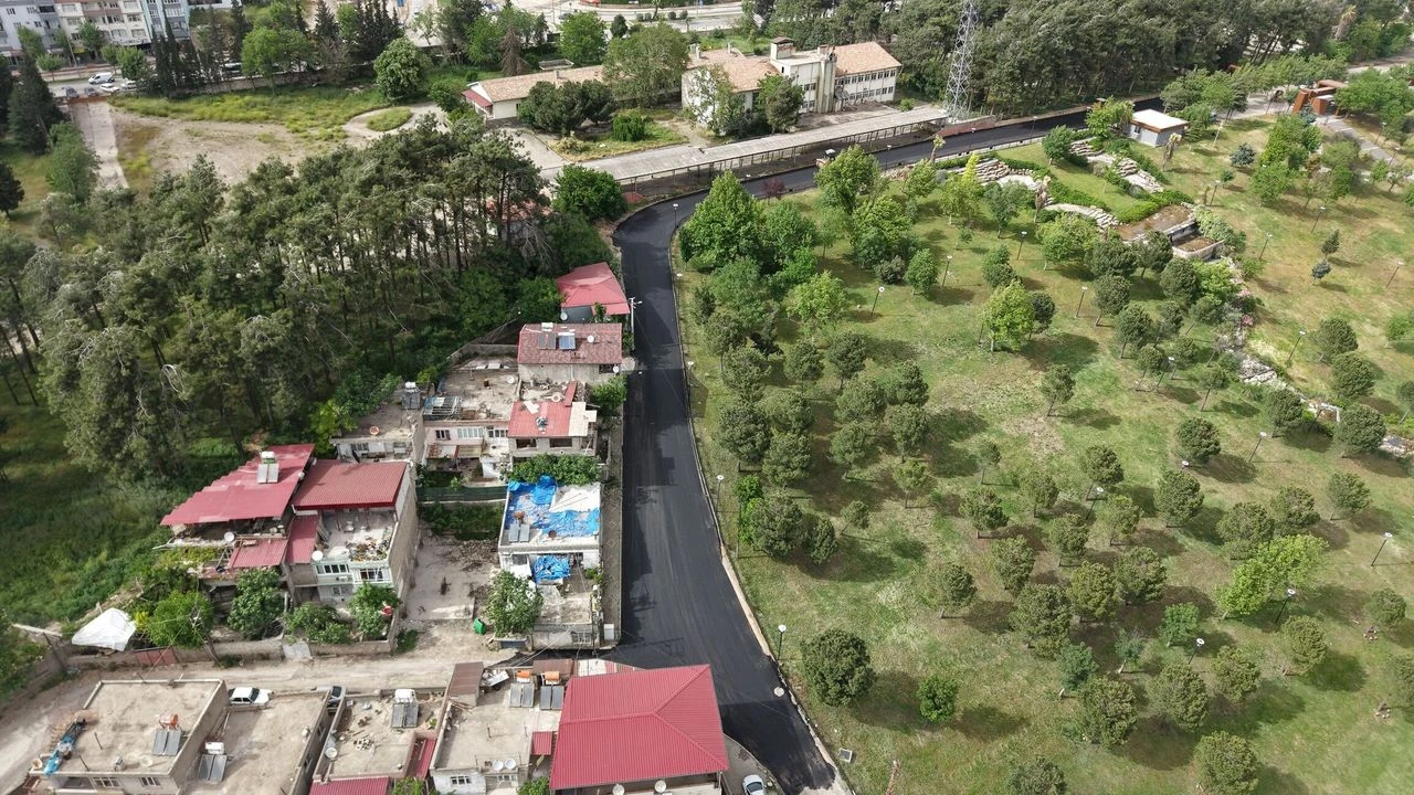 Büyükşehir, Hacı Bayram Veli Mahallesi'ni asfaltla buluşturuyor