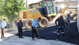 Karşıyaka Mahallemizde Sıcak Asfalt Çalışmalarımız Devam Ediyor