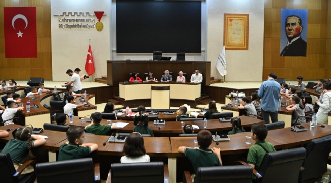 Başkan Görgel, Minik Öğrencileri Ağırladı