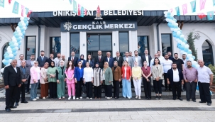 Onikişubat Belediyesi'nin Kale Gençlik Merkezi yoğun katılımla hizmete açıldı