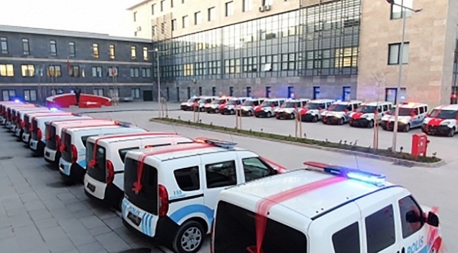 Kahramanmaraş Cumhuriyet Başsavcılığı koordinesinde uyuşturucu madde ticaretine yönelik yürütülen kapsamlı soruşturma kapsamında 24 farklı adrese eş zamanlı operasyon düzenlendi.