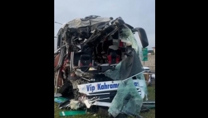 Kahramanmaraş yolcu otobüsü kaza yaptı: 15 kişi yaralandı