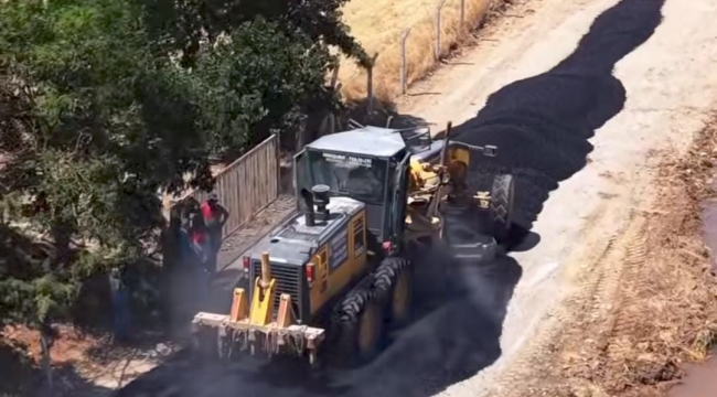 ONİKİŞUBAT'TA YOLLAR YENİLENİYOR: MALİK EJDER VE GAYBERLİ'DE SICAK ASFALT ÇALIŞMASI