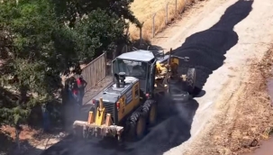 ONİKİŞUBAT'TA YOLLAR YENİLENİYOR: MALİK EJDER VE GAYBERLİ'DE SICAK ASFALT ÇALIŞMASI