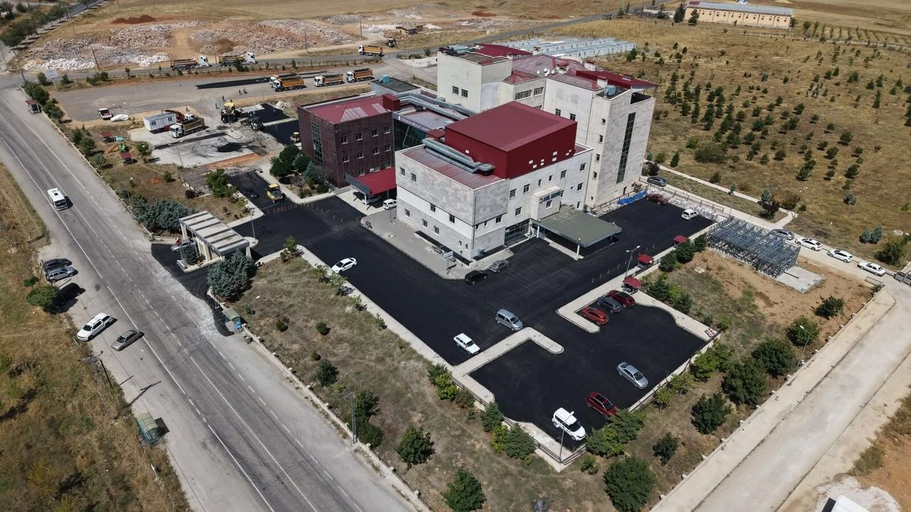 Büyükşehir'den Göksun Devlet Hastanesi'nde Düzenleme