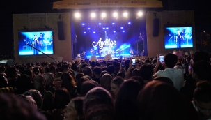 Kahramanmaraş'ta Binlerce Kişi Aydilge konserinde Buluştu!