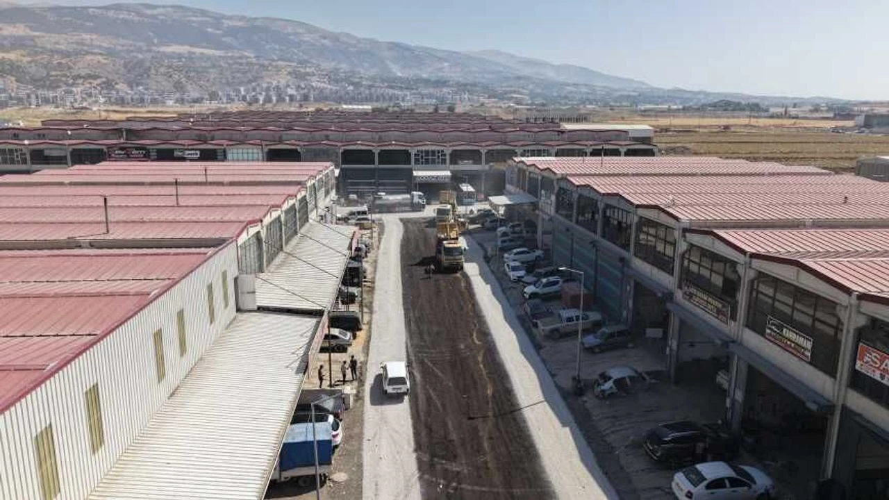 Kahramanmaraş Yeni Sanayi Sitesi'nde 3 Kilometrelik Yol Asfaltlandı
