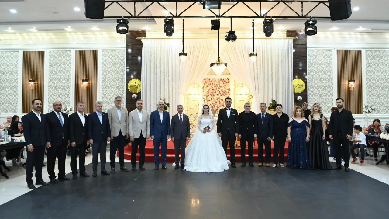 Vali Ünlüer, Şehit Kızı Polis Memuru Neslihan Cansu Güleç'in Mutluluğuna Ortak Oldu!